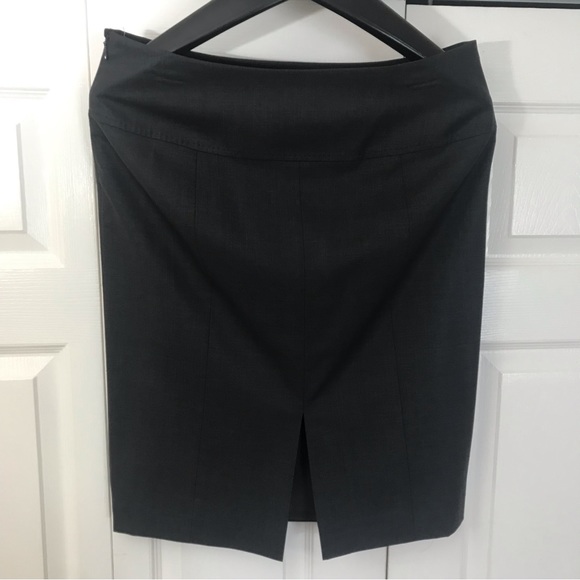 NWT Jones New York charcoal gray, lined, pencil skirt. Size 10. Dry clean only. - Picture 3 of 14